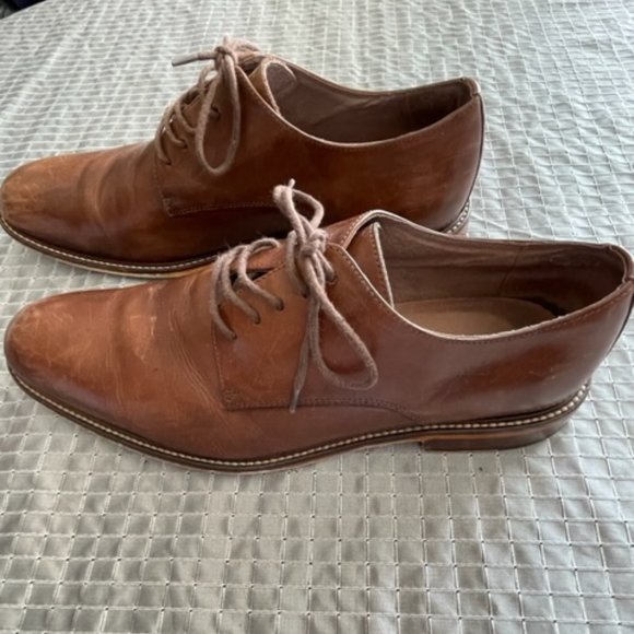 BANANA REPUBLIC OXFORD'S BROWN SIZE 8 1/2 - Picture 1 of 5